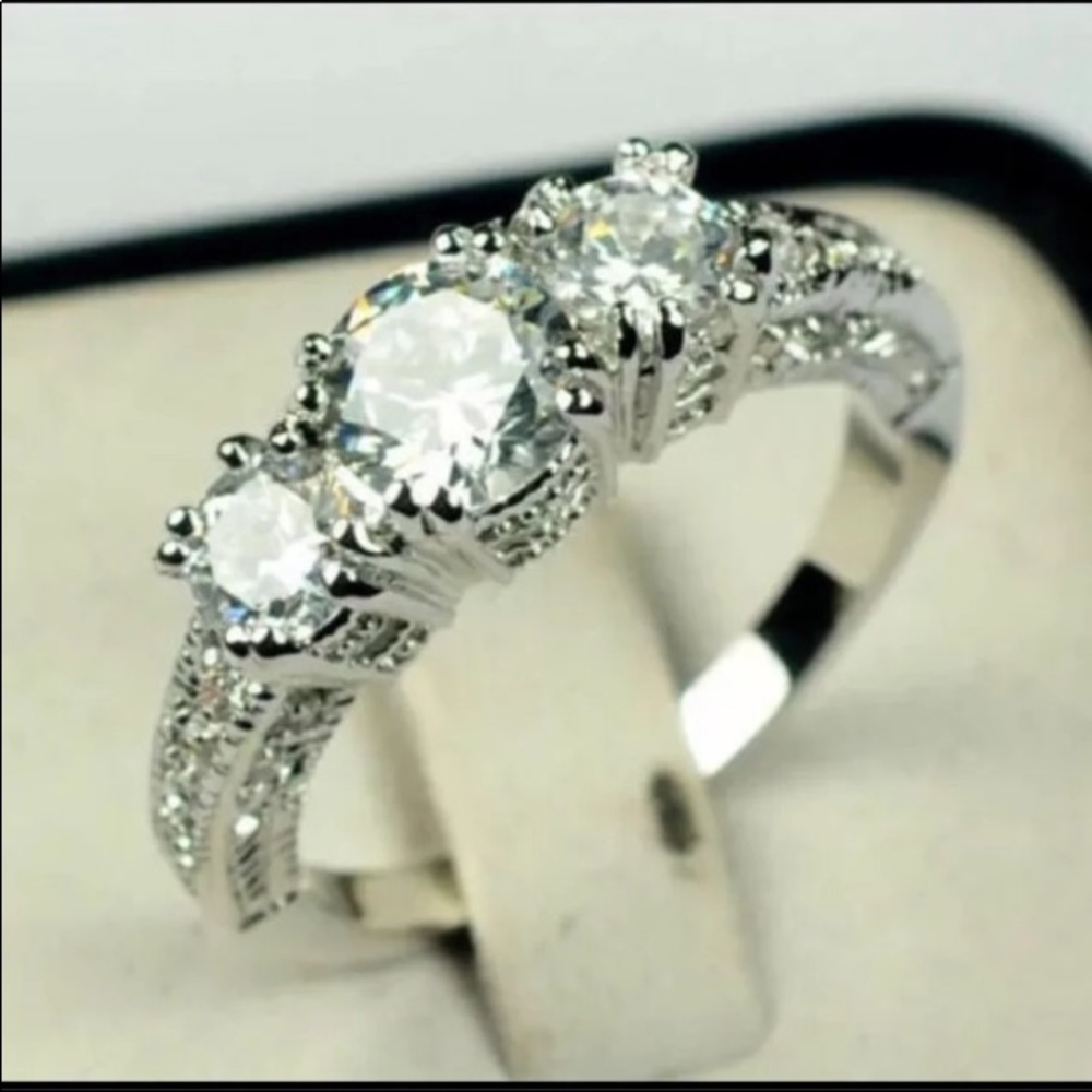 925 Silver Cubic Zirconia Ring
